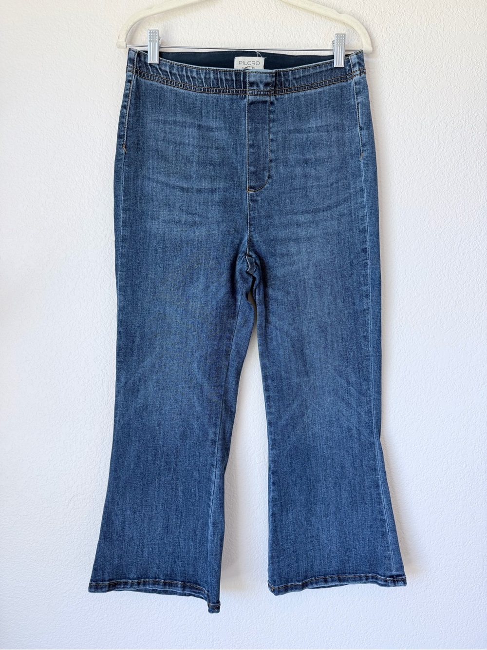 Pilcro Mid Rise Kick Flare Crop Jeans Medium Wash Stretch Denim Size M Women - Picture 2 of 13